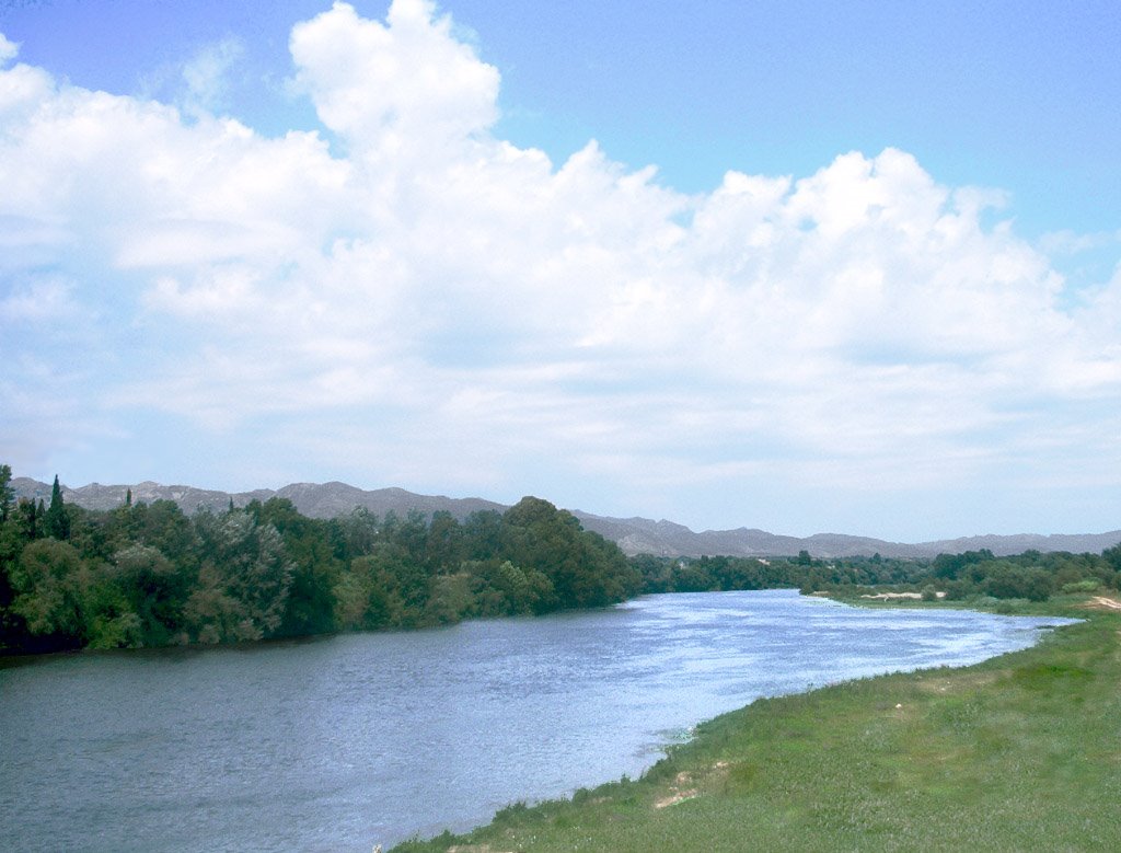 Riu Ebre, una mica amunt de Tortosa