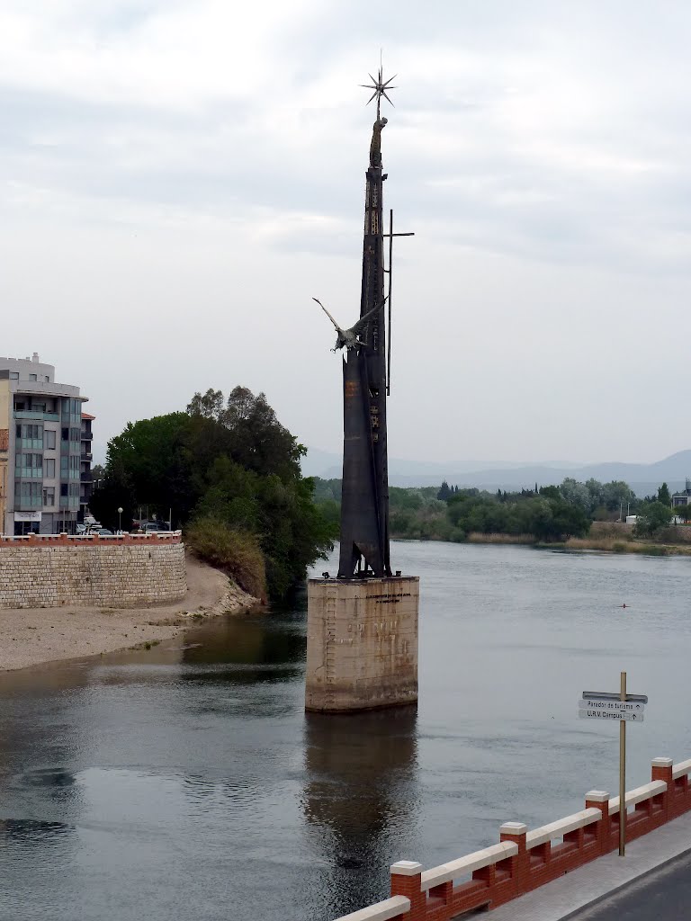 Monumento a los Caidos en la Batalla del Ebro, Tortosa, Tarragona, Cataluña, España