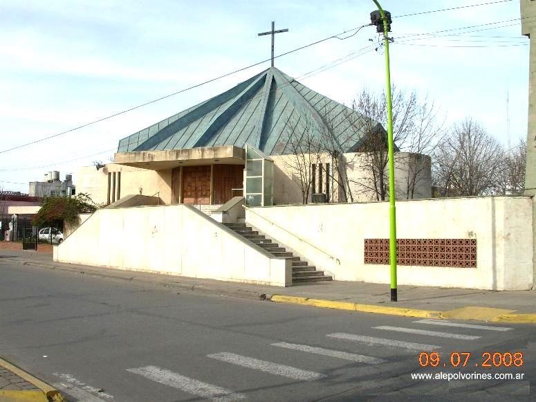 Campana - Iglesia ( www.alepolvorines.com.ar )