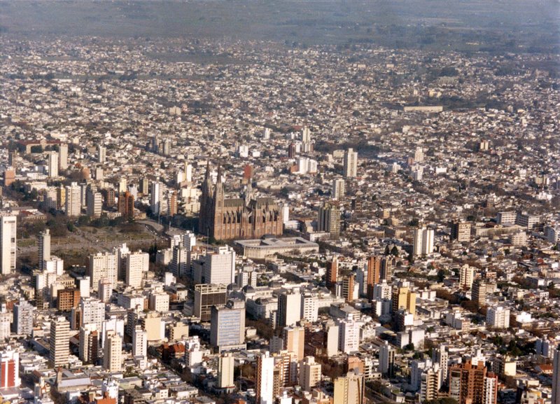 La Plata desde el aire ( gracias Dani paracaidista!!!)