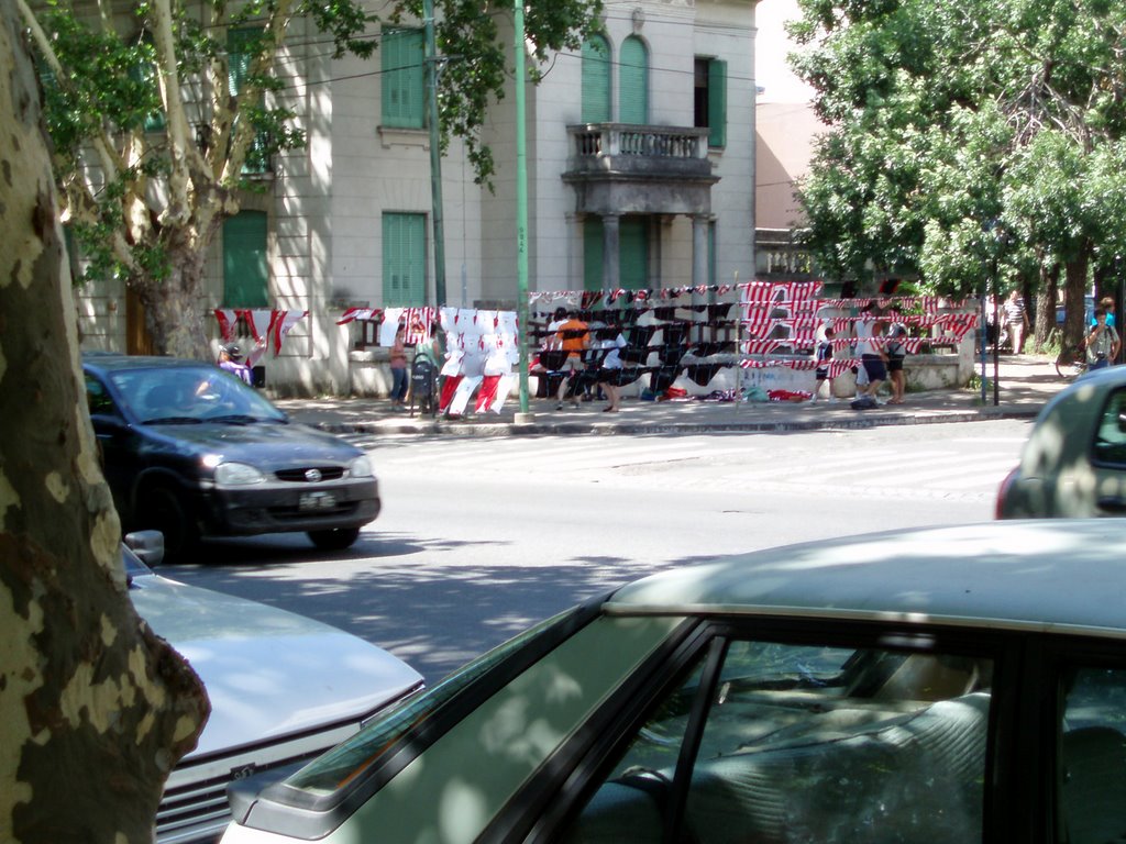 Diagonal banderas & camisetas