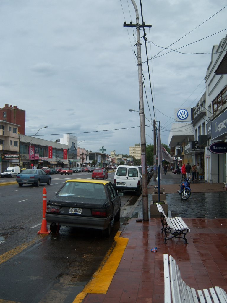 Olavarria esq. Juan B. Justo