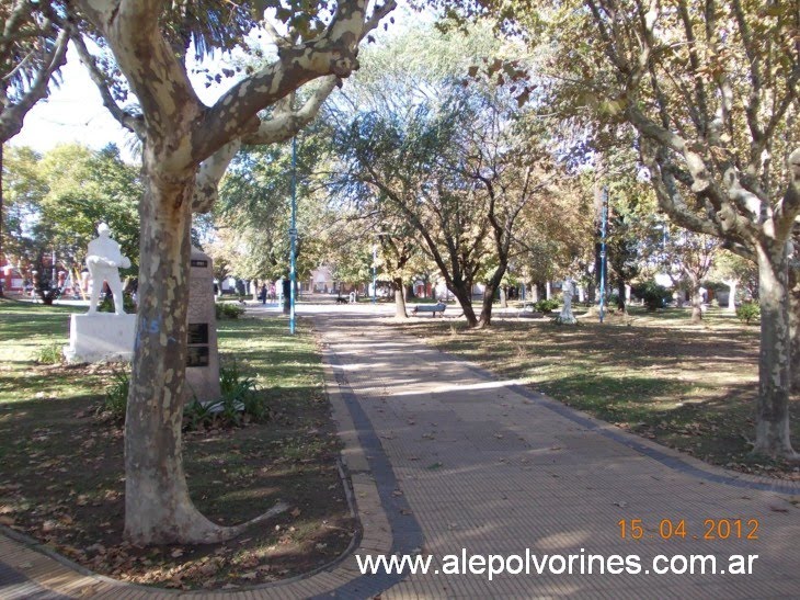 Mercedes - Plaza (www.alepolvorines.com.ar)