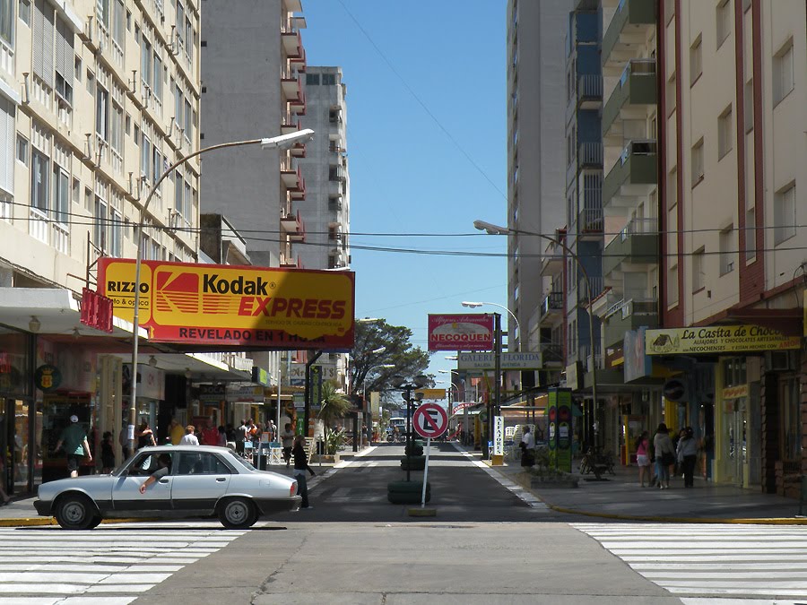 Necochea, Calle 83 desde Av. 2