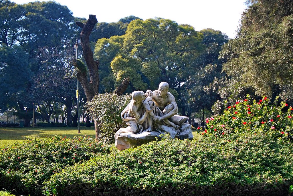 Buenos Aires -Plaza Gral.San Martin -Escultura "La Duda"