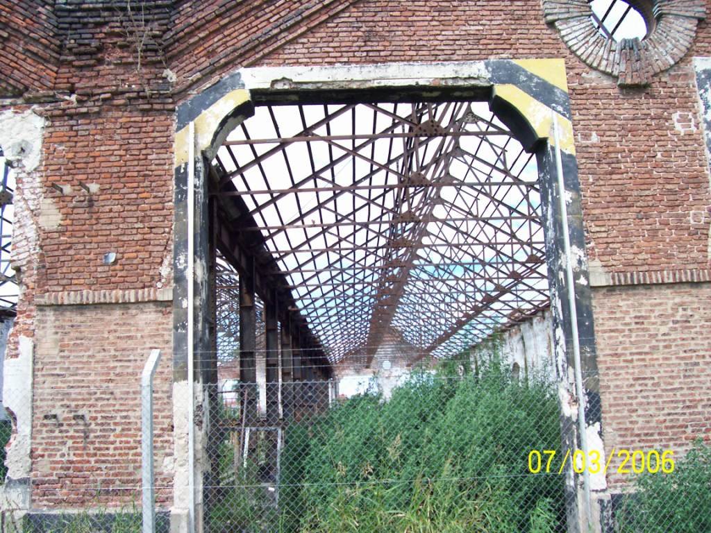 naves en ruinas