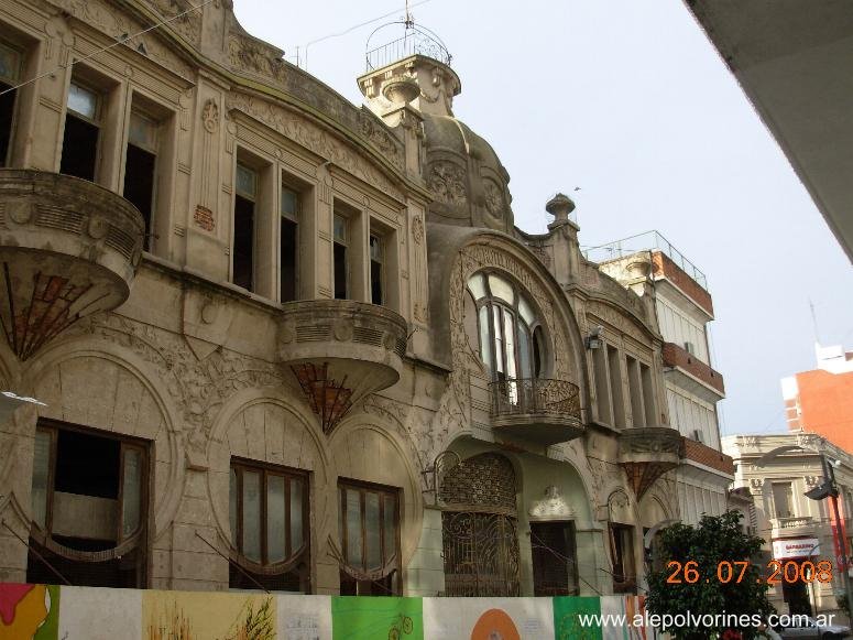 Pergamino - Hotel Roma ( www.alepolvorines.com.ar )