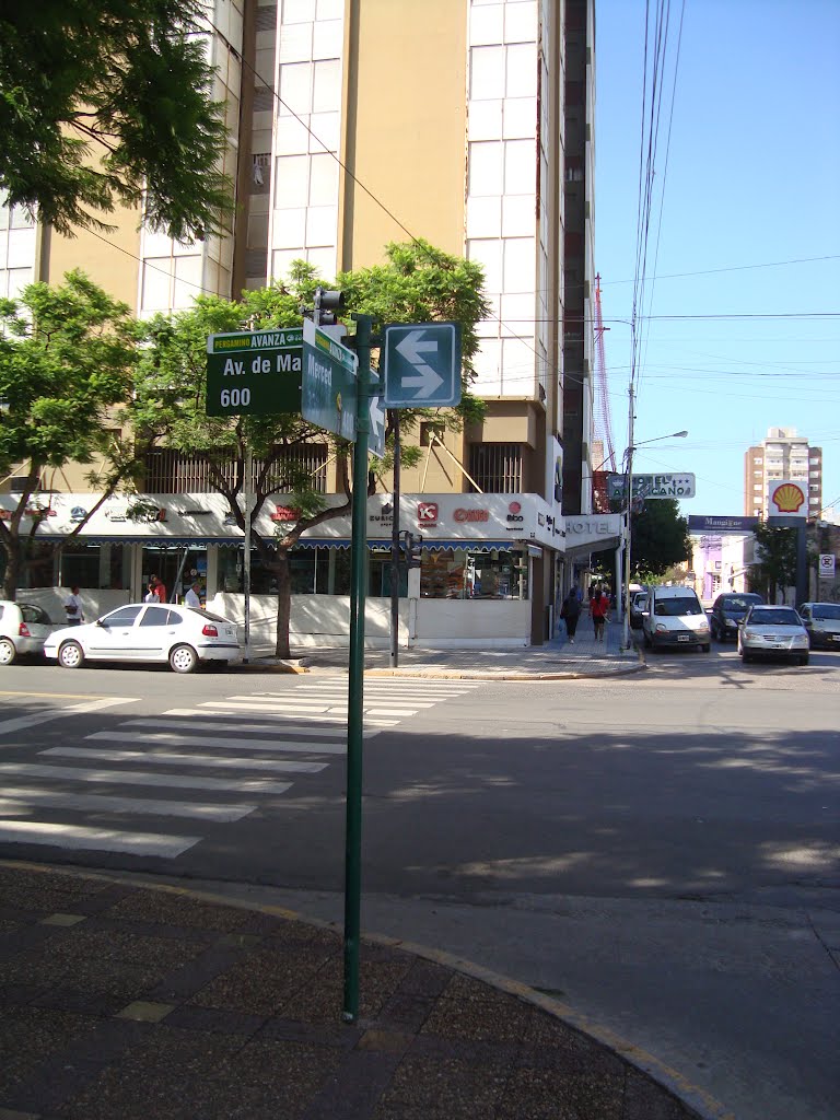 Av de Mayo y Merced