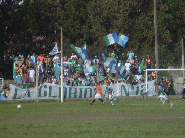 argentino oeste colmando la cancha de parana
