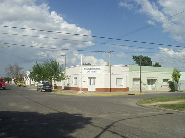 Policía - Jefatura Departamental - Tres Arroyos