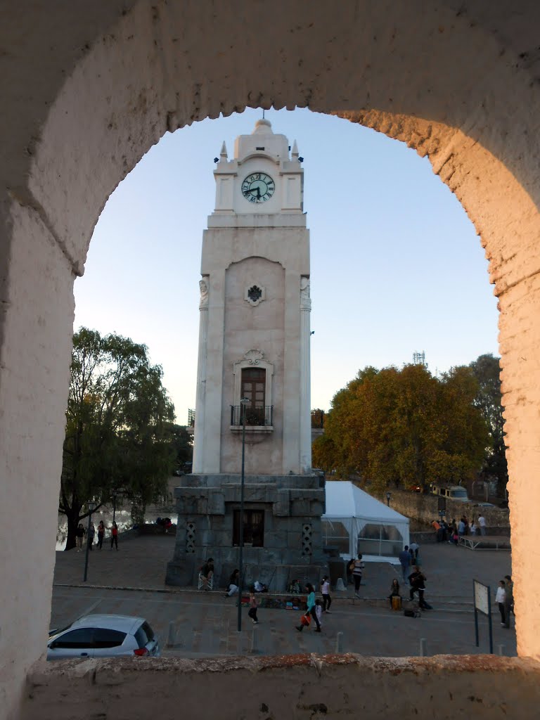 RELOJ PUBLICO ALTA GRACIA