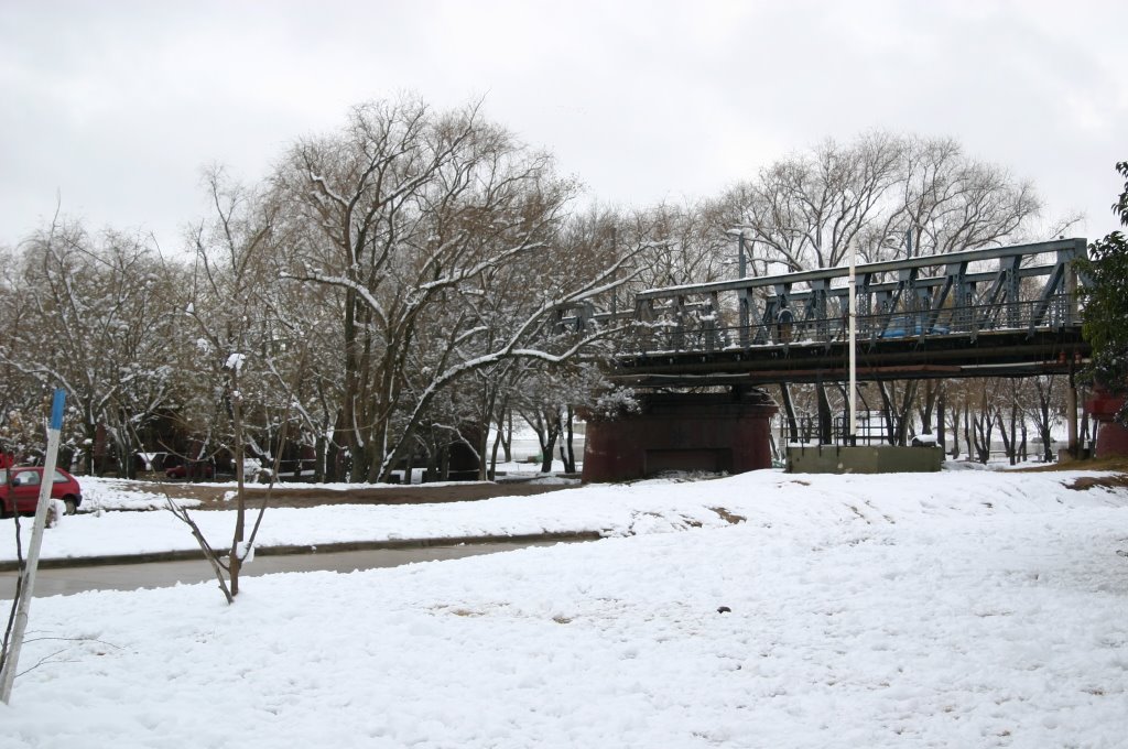 Nieve en el Puente Carretero (Rio Cuarto)