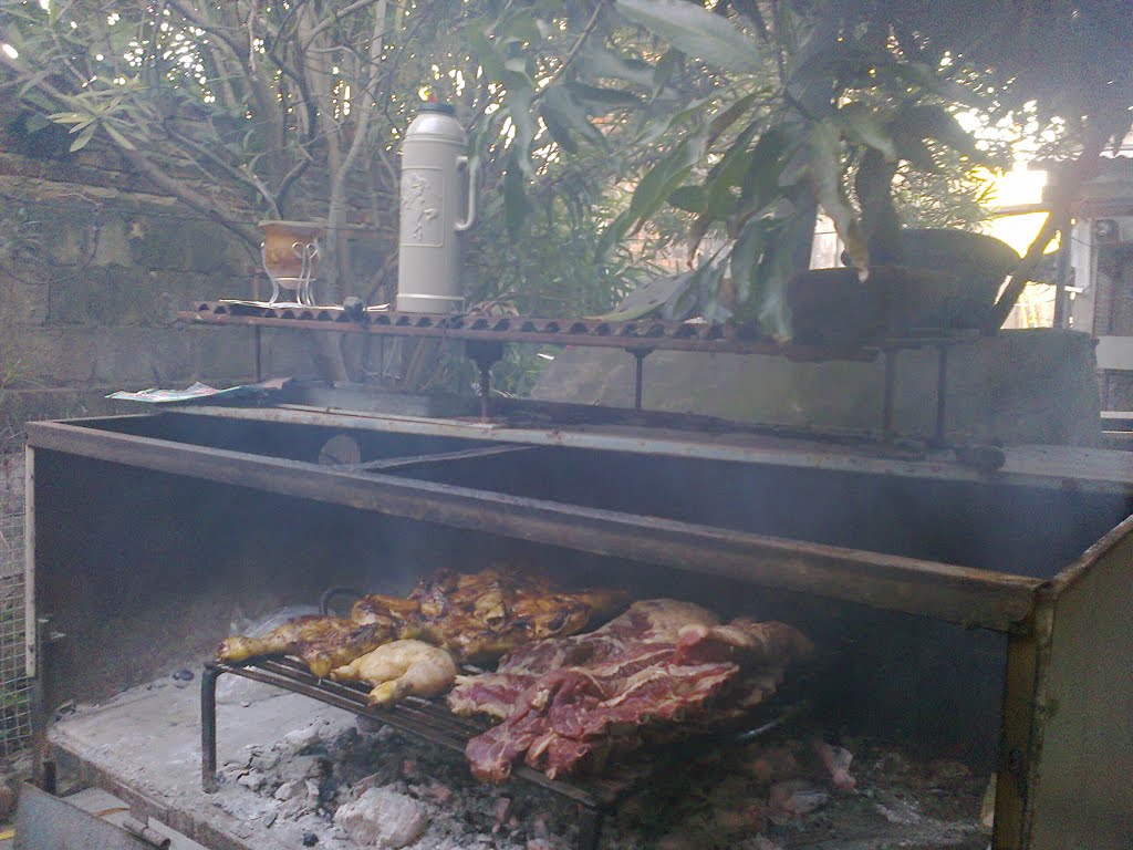 MATEANDO ANTES DEL ASADO - GOYA, CORRIENTES (ARGENTINA)