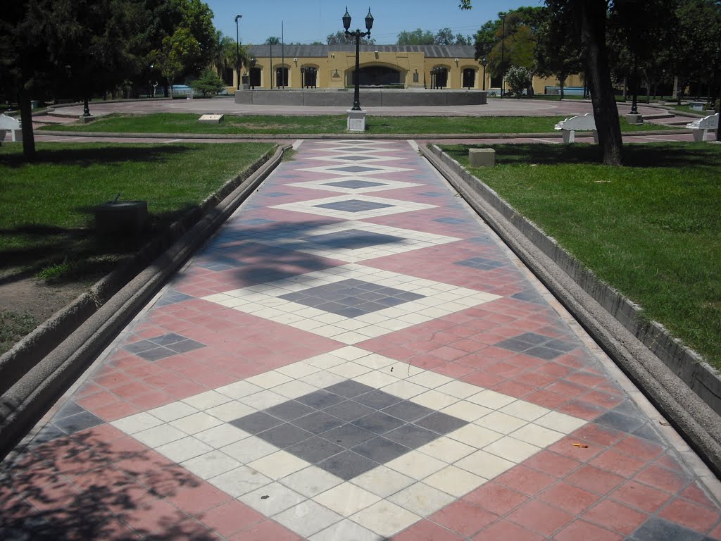 Plaza Pedro del Castillo ...