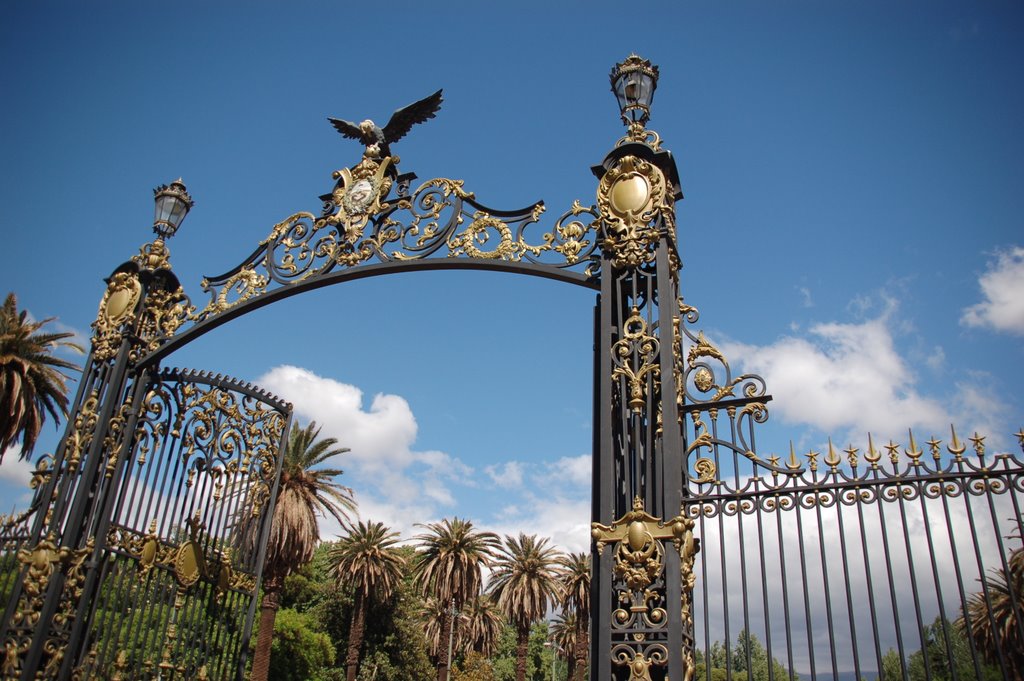 PARADISE GATES