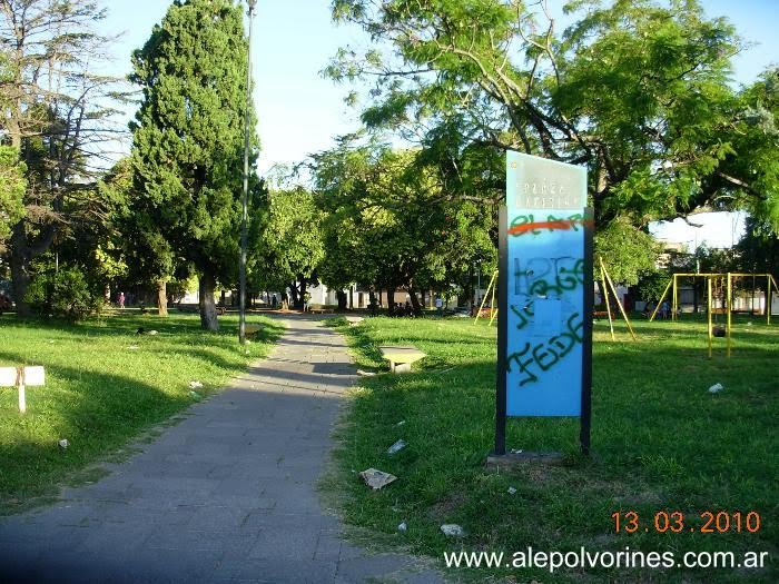 Rosario - Plaza Galicia ( www.alepolvorines.com.ar )