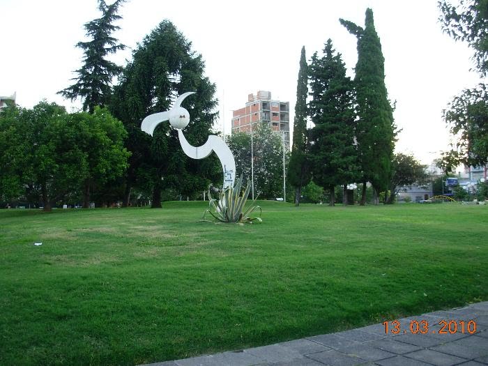Rosario - Plaza Libertad ( www.alepolvorines.com.ar )