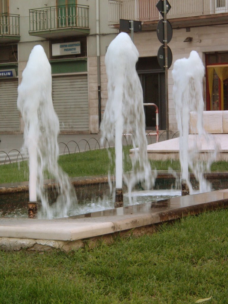 Tre zampilli...
