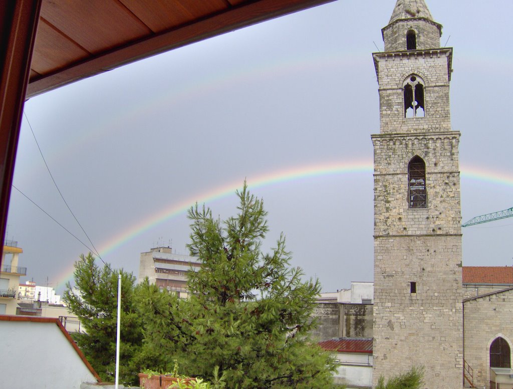 Santa Maria Assunta - cattedrale di Andria, arcobaleno