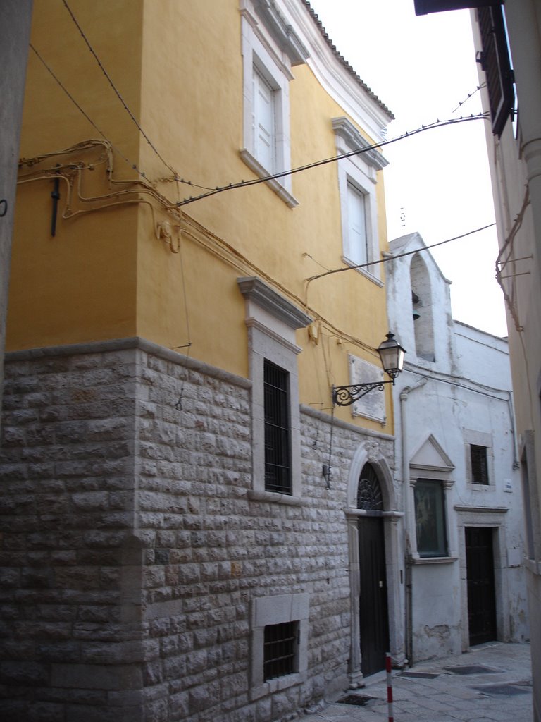 Palazzo Jannuzzi (XVIII sec.) - e Chiesetta di S. Bartolomeo