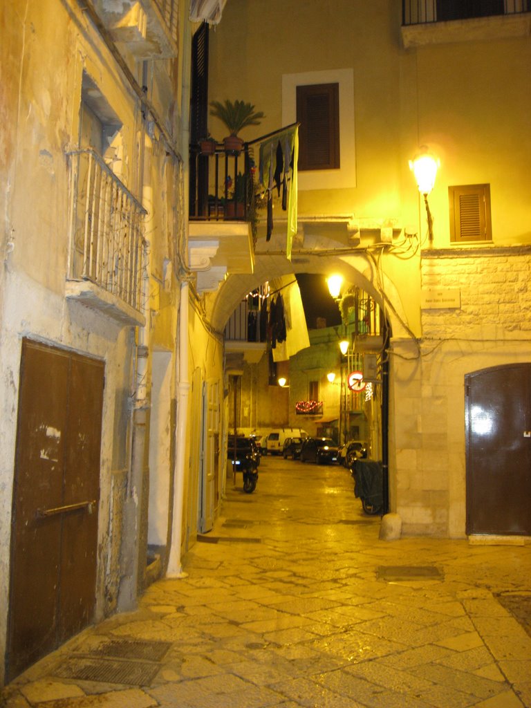 Scorcio notturno di Bari Vecchia