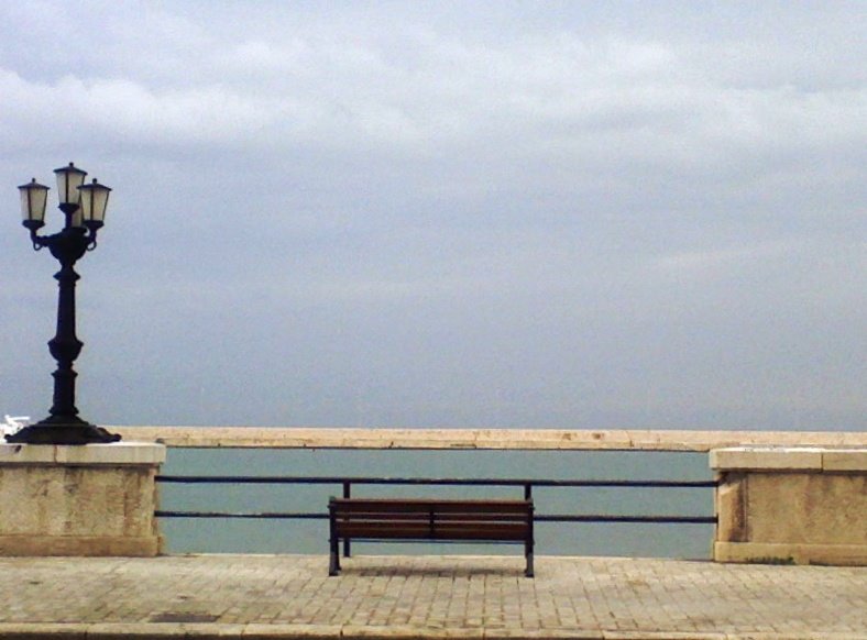Panchina sul mare