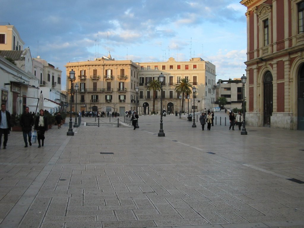 piazza del Ferrarese, Bari