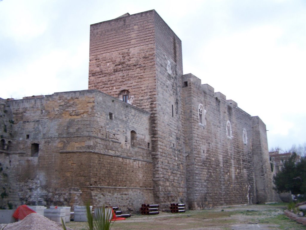 Bari - Il Castello al Tramonto