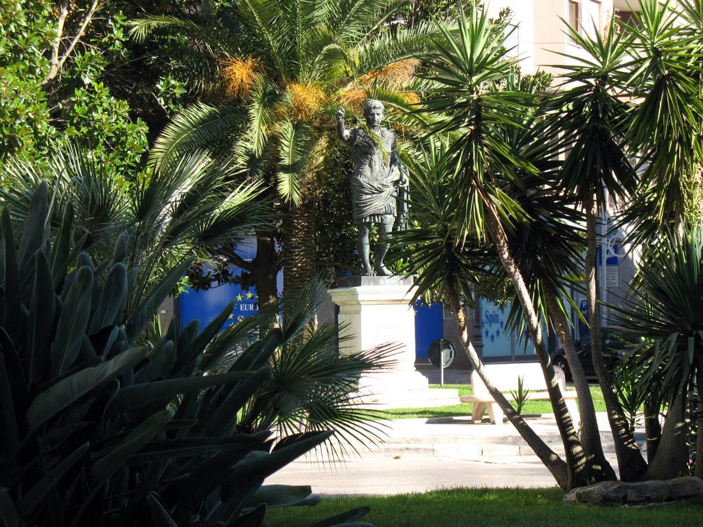 Brindisi - Piazza del Popolo*