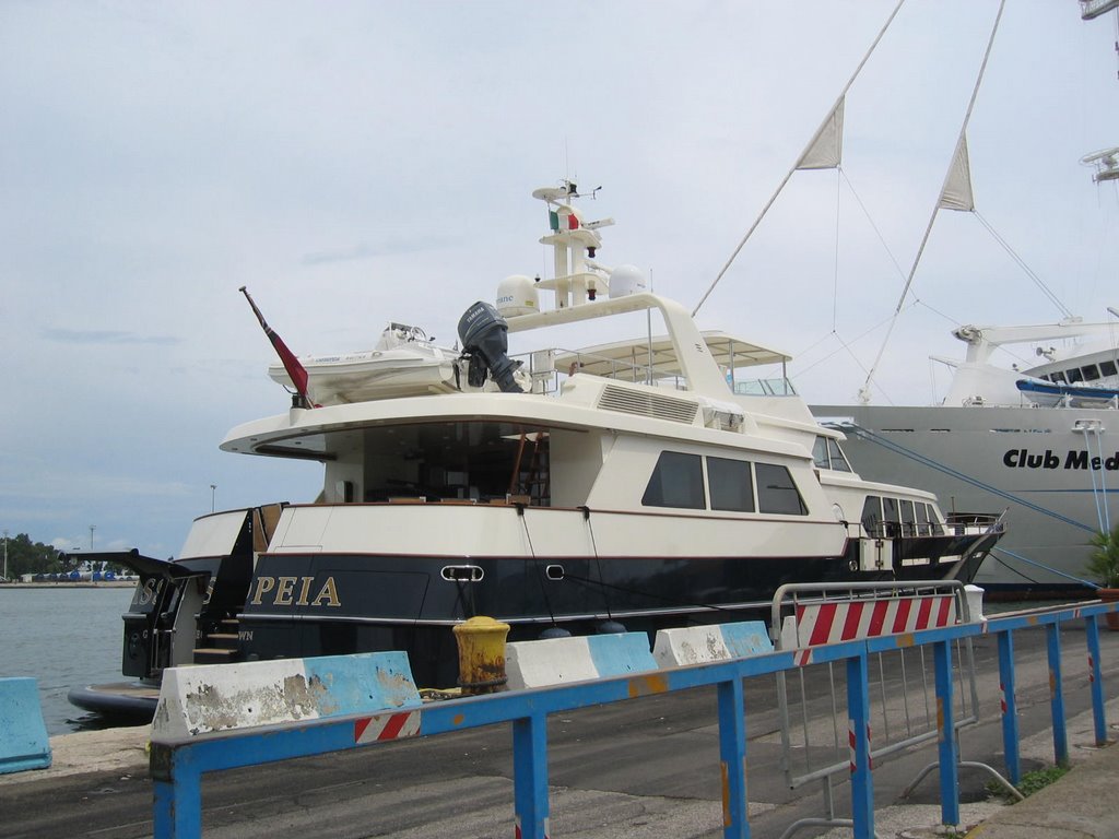 Brindisi Puglia www.trulliforsale.net