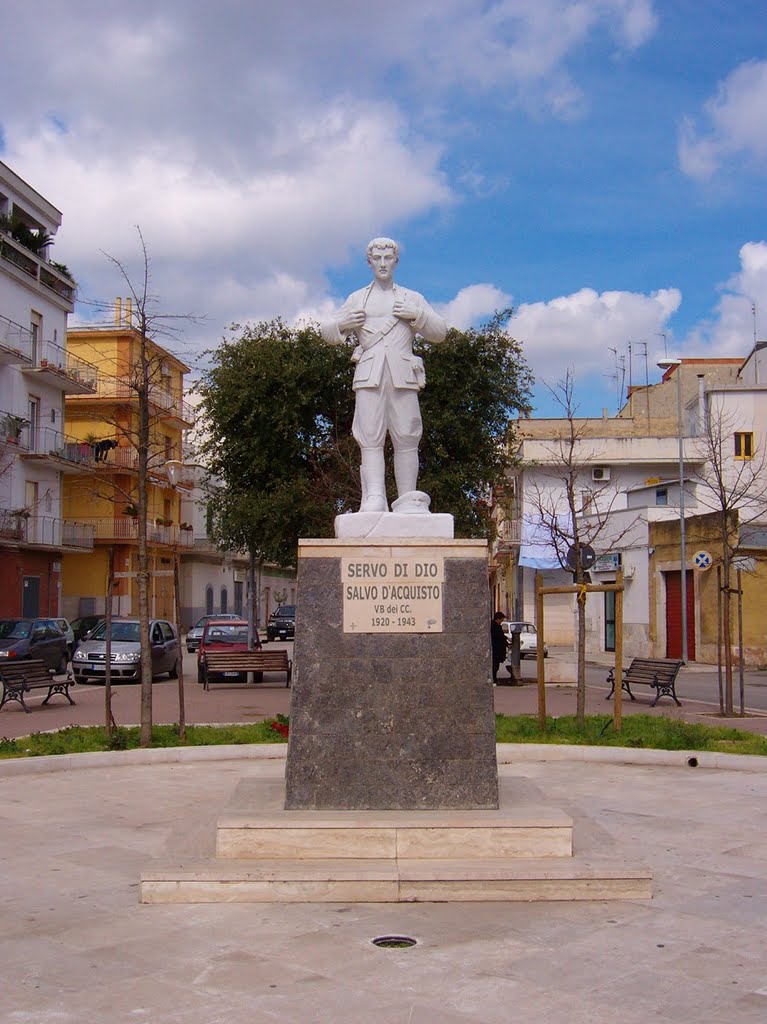 Monumento a  Salvo DAcquisto