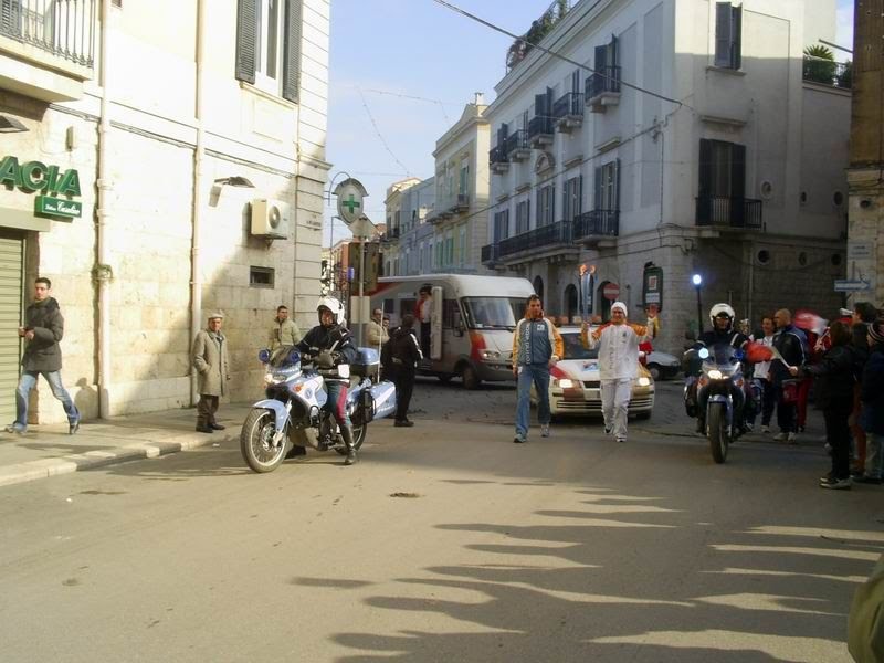 Passaggio  della  fiamma olimpica per Corato (Gennaio 2006)