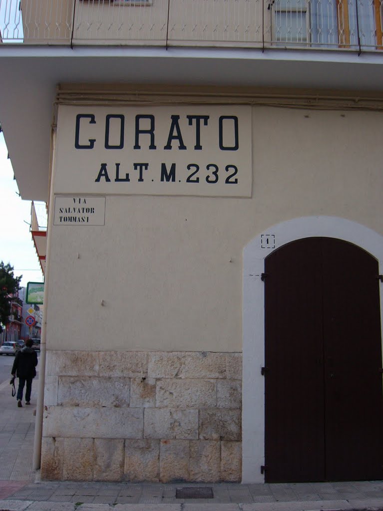 Targa al vecchio ingresso nella  citta  di Corato