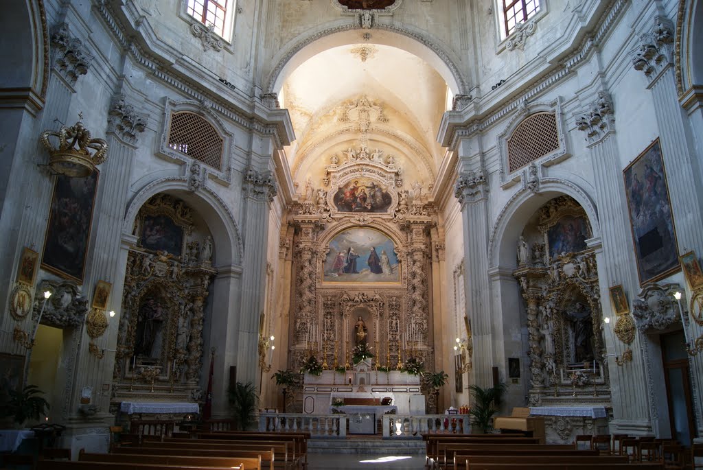 Interno della Chiesa di Santa Chiara_Lecce