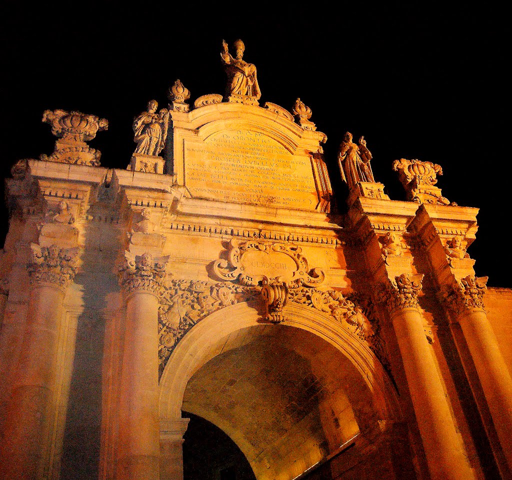 Porta Rudiae dorata