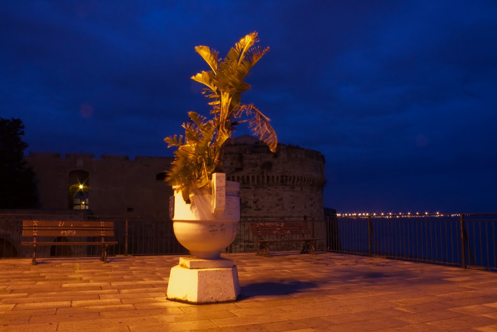 Taranto _ Night view