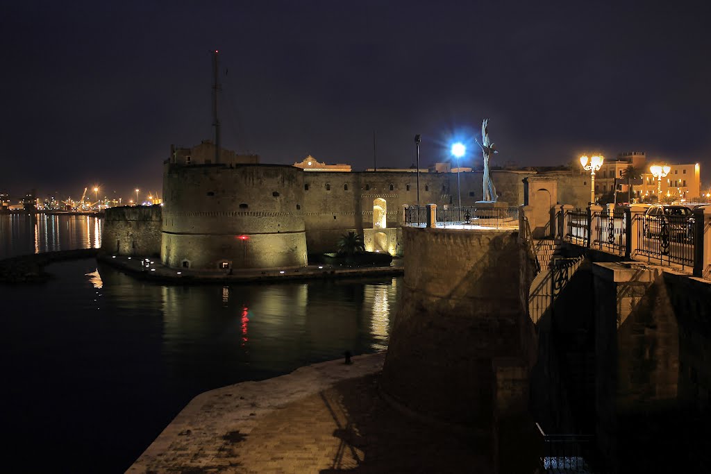 Taranto _ Castello Aragonese