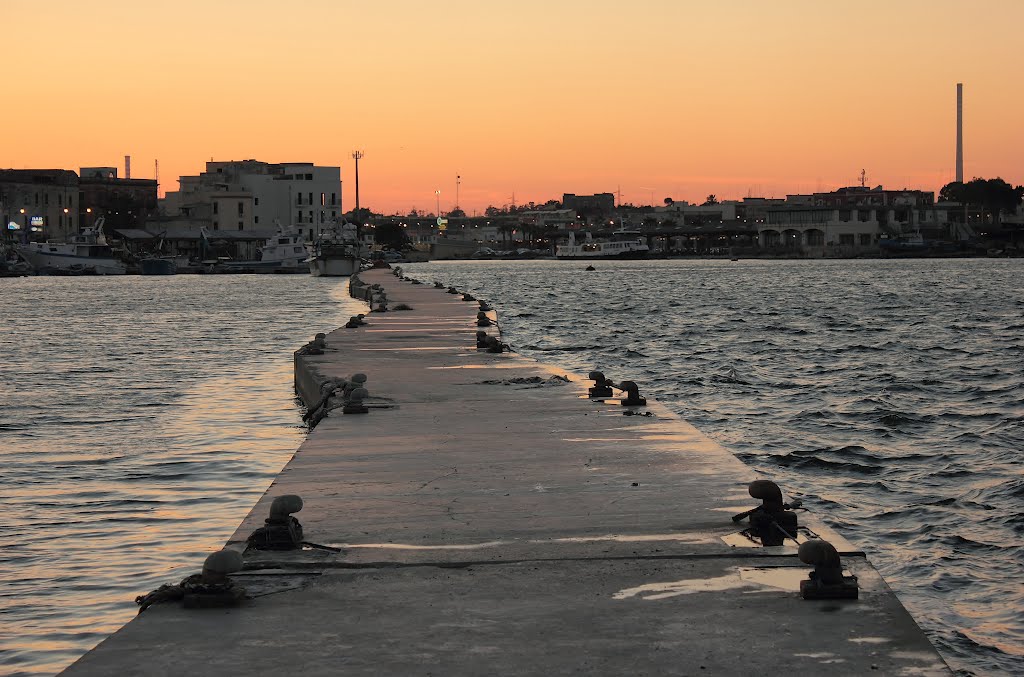 Taranto Vecchia _ Tramonto di Maggio