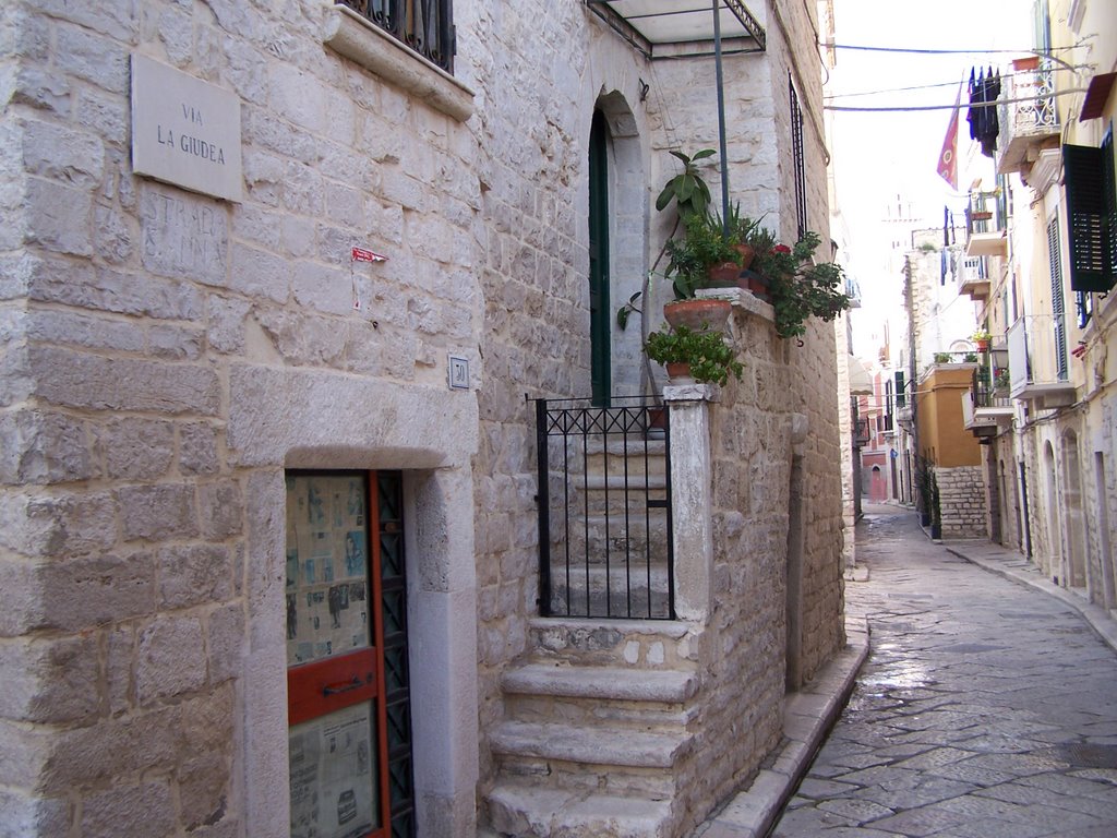 Trani - Il Borgo "Bianco"