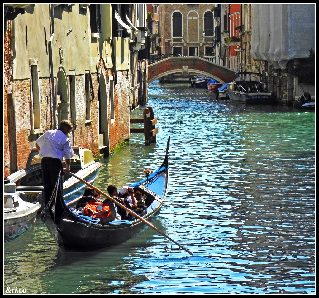 Venice, cruise on a gondola
