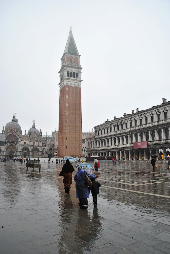 Venezia , still raining ...