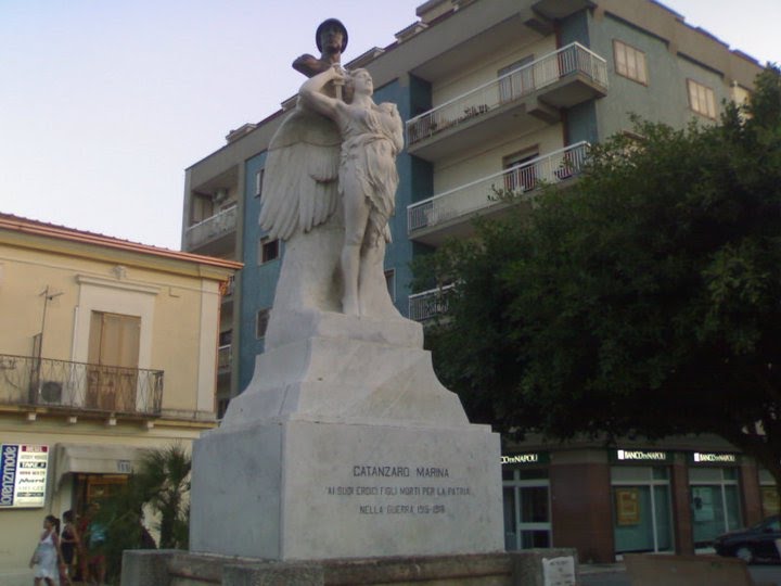 Statue at the war memorial