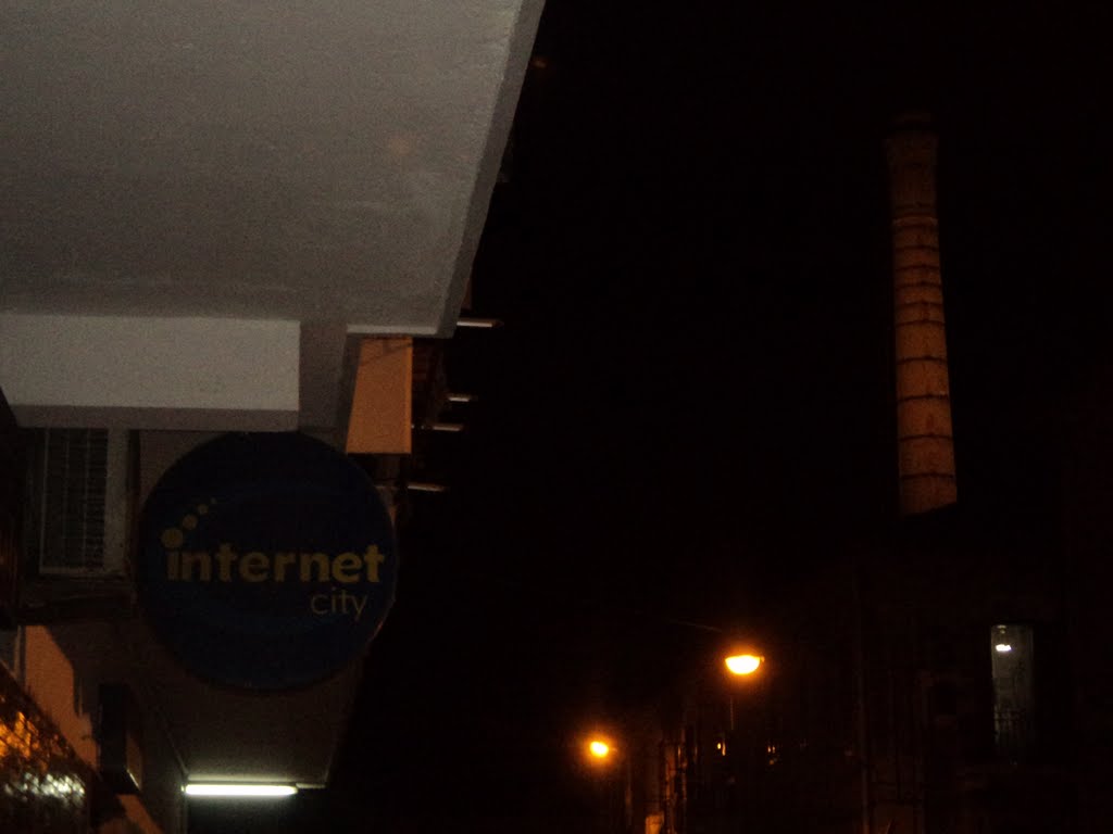 Torre Tonnina illuminata