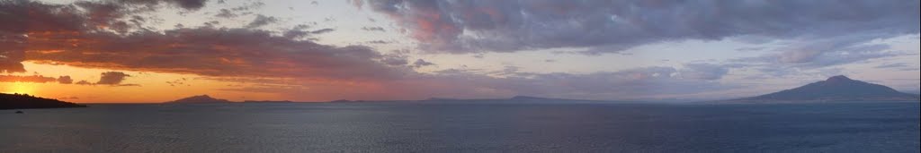 Coucher de soleil sur le Golfe de Naples depuis SantAgnello - www.alidade.eu