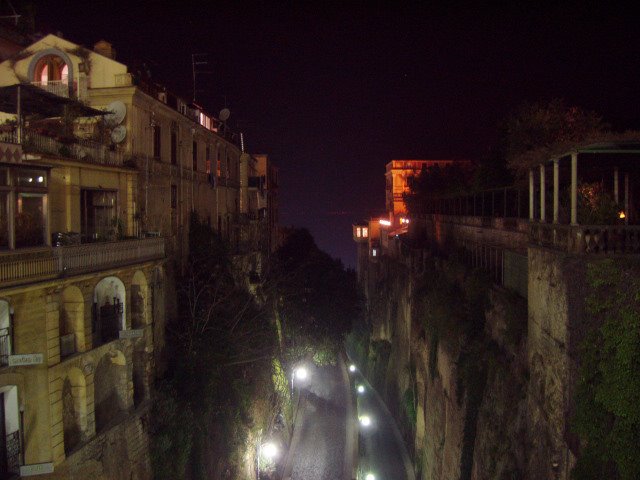 016 Sorrento by night