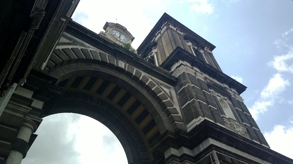 Aversa (NA), arco dellAnnunziata