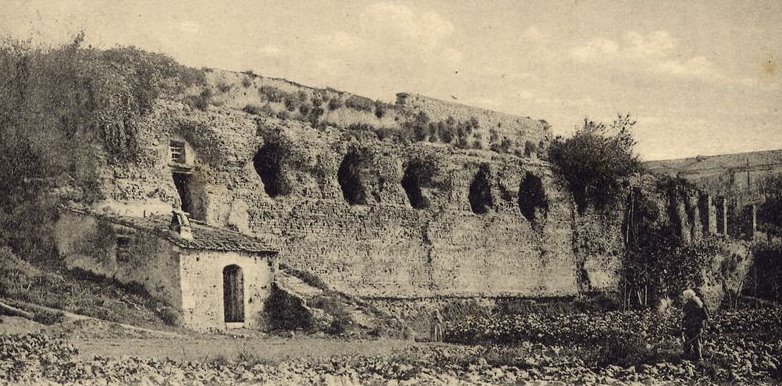 Santi Quaranta (emporio di epoca romana)