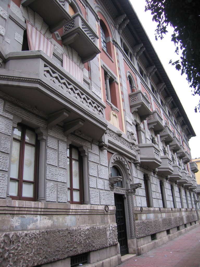 Palazzo dei Catenielli (1928)