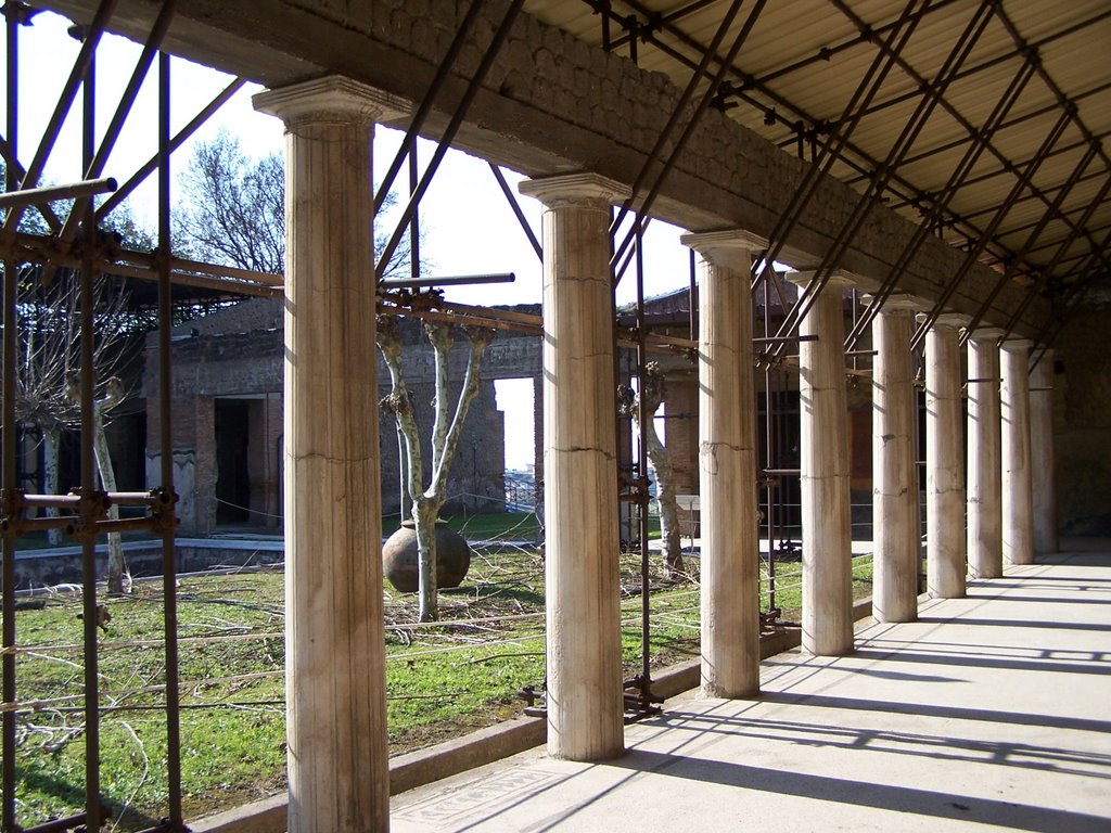 Villa S.Marco di Castellammare di Stabia - Il Portico della Piscina