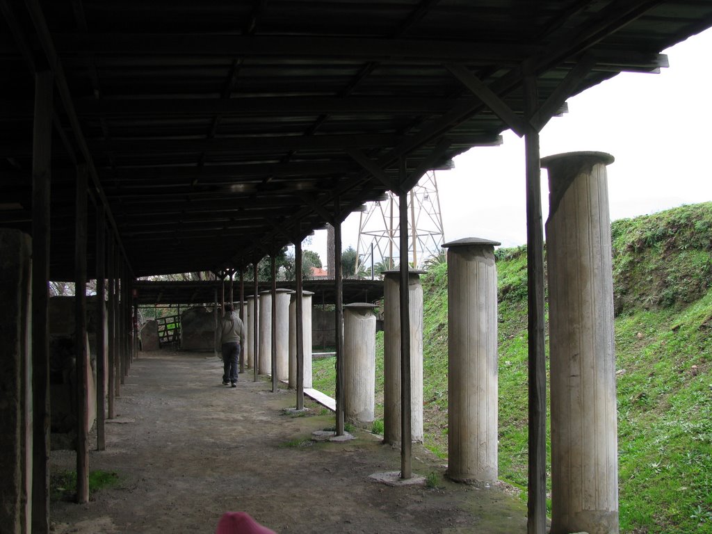 Villa Arianna, colonnato